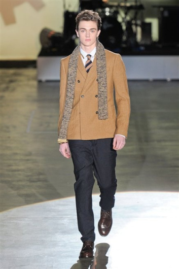 Fotoservizio/FW 2012-2013/MEN/ICEBERG/D1/20