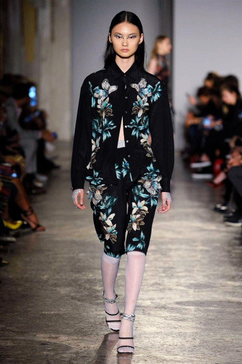 Fotoservizio/SS 2018/WOMEN/FRANCESCO SCOGNAMIGLIO/DP2/5