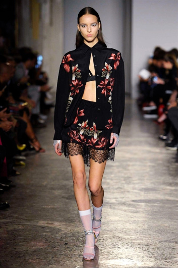 Fotoservizio/SS 2018/WOMEN/FRANCESCO SCOGNAMIGLIO/DP2/8