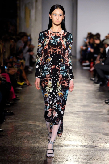 Fotoservizio/SS 2018/WOMEN/FRANCESCO SCOGNAMIGLIO/DP2/9