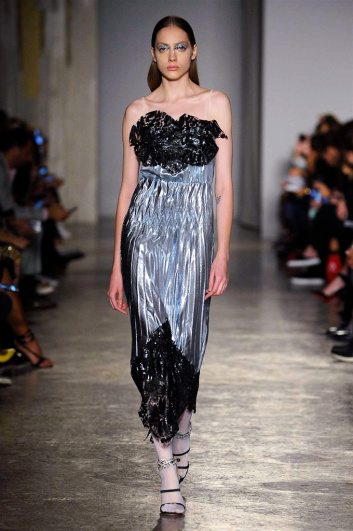 Fotoservizio/SS 2018/WOMEN/FRANCESCO SCOGNAMIGLIO/DP2/1