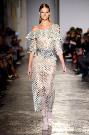Fotoservizio/SS 2018/WOMEN/FRANCESCO SCOGNAMIGLIO/DP2/6