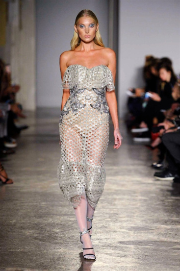Fotoservizio/SS 2018/WOMEN/FRANCESCO SCOGNAMIGLIO/DP2/7