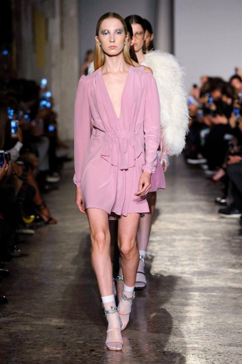 Fotoservizio/SS 2018/WOMEN/FRANCESCO SCOGNAMIGLIO/DP2/8