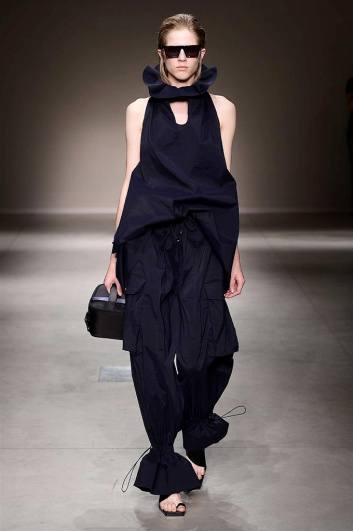 Fotoservizio/SS 2018/WOMEN/ANGEL CHEN/DP2/5