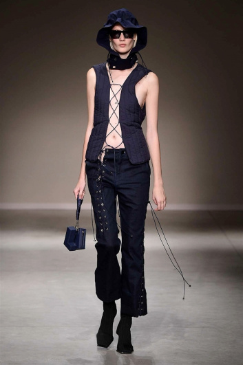 Fotoservizio/SS 2018/WOMEN/ANGEL CHEN/DP2/1