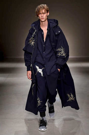 Fotoservizio/SS 2018/WOMEN/ANGEL CHEN/DP2/5