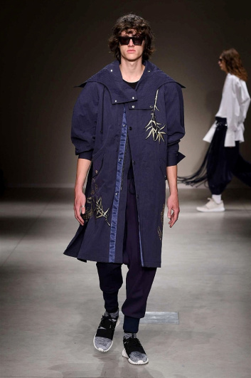 Fotoservizio/SS 2018/WOMEN/ANGEL CHEN/DP2/6