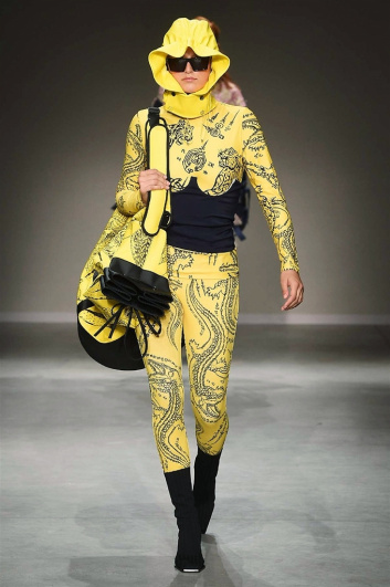 Fotoservizio/SS 2018/WOMEN/ANGEL CHEN/DP2/1