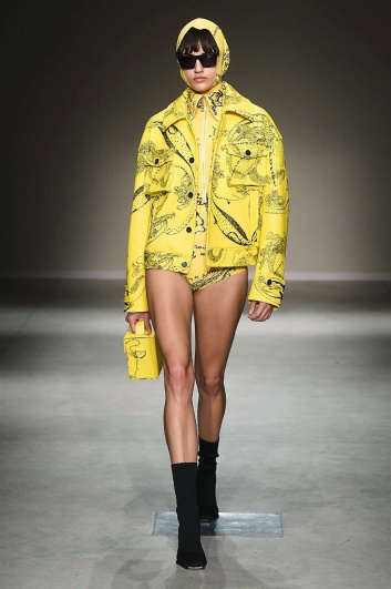 Fotoservizio/SS 2018/WOMEN/ANGEL CHEN/DP2/2