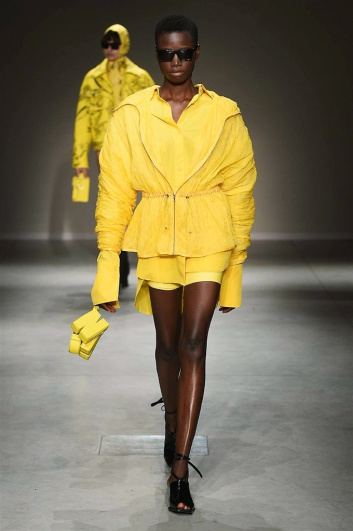 Fotoservizio/SS 2018/WOMEN/ANGEL CHEN/DP2/5