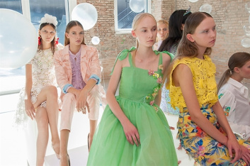 Fotoservizio/SS 2018/WOMEN/ALCOOLIQUE/DP2/15