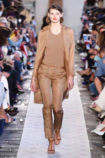 Fotoservizio/SS 2018/WOMEN/MAX MARA/DP2/0
