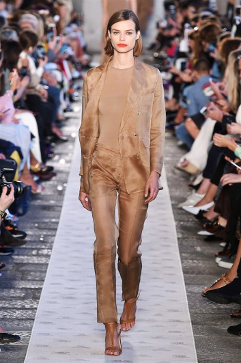 Fotoservizio/SS 2018/WOMEN/MAX MARA/DP2/2