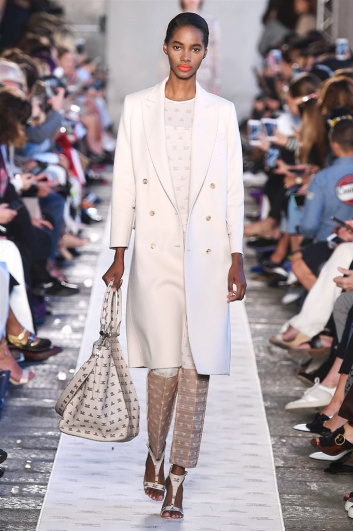 Fotoservizio/SS 2018/WOMEN/MAX MARA/DP2/3