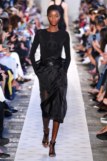 Fotoservizio/SS 2018/WOMEN/MAX MARA/DP2/4
