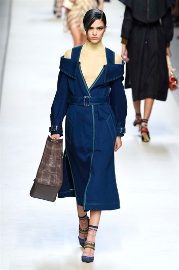 Fotoservizio/SS 2018/WOMEN/FENDI/DP2/6