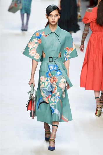 Fotoservizio/SS 2018/WOMEN/FENDI/DP2/0
