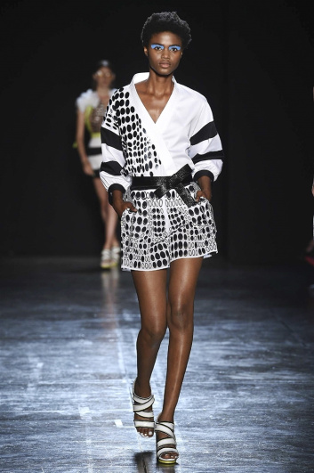 Fotoservizio/SS 2018/WOMEN/BYBLOS MILANO/DP2/2