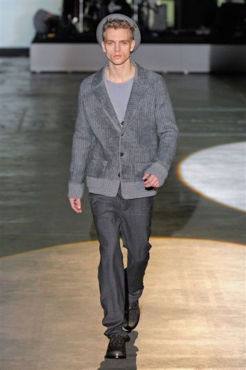 Fotoservizio/FW 2012-2013/MEN/ICEBERG/D1/11