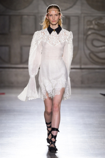 Fotoservizio/SS 2018/WOMEN/FAUSTO PUGLISI/DP2/0