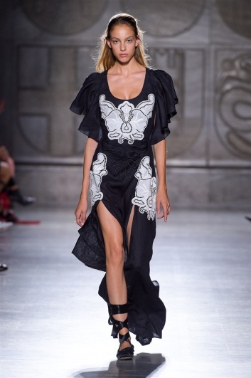 Fotoservizio/SS 2018/WOMEN/FAUSTO PUGLISI/DP2/1
