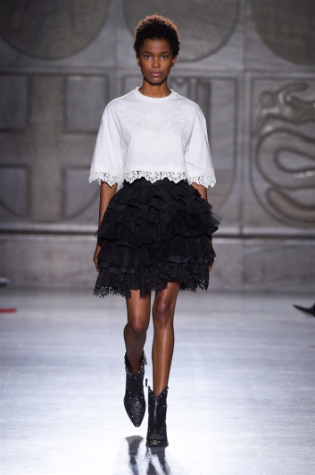 Fotoservizio/SS 2018/WOMEN/FAUSTO PUGLISI/DP2/2