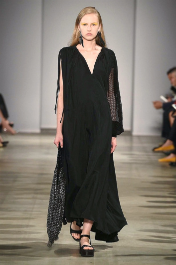 Fotoservizio/SS 2018/WOMEN/ANTEPRIMA/DP2/3