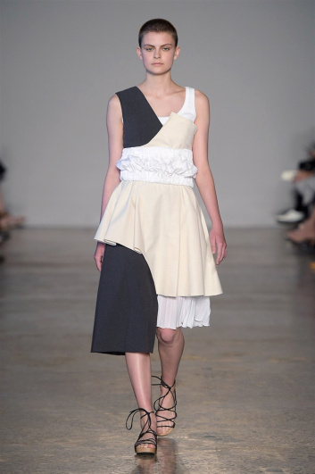 Fotoservizio/SS 2018/WOMEN/LUCIO VANOTTI/DP2/0