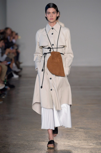 Fotoservizio/SS 2018/WOMEN/LUCIO VANOTTI/DP2/3