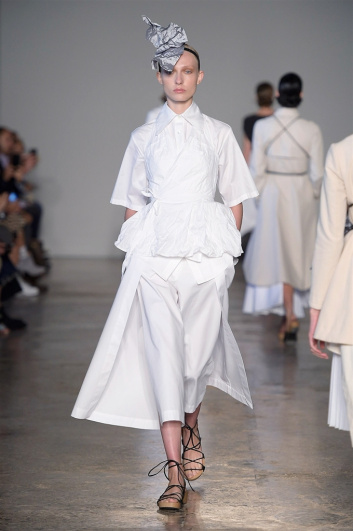 Fotoservizio/SS 2018/WOMEN/LUCIO VANOTTI/DP2/5