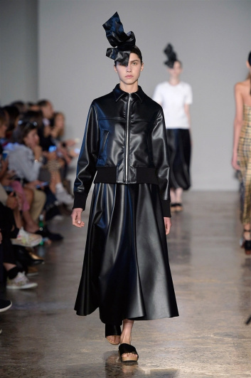 Fotoservizio/SS 2018/WOMEN/LUCIO VANOTTI/DP2/3