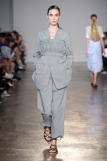 Fotoservizio/SS 2018/WOMEN/LUCIO VANOTTI/DP2/8