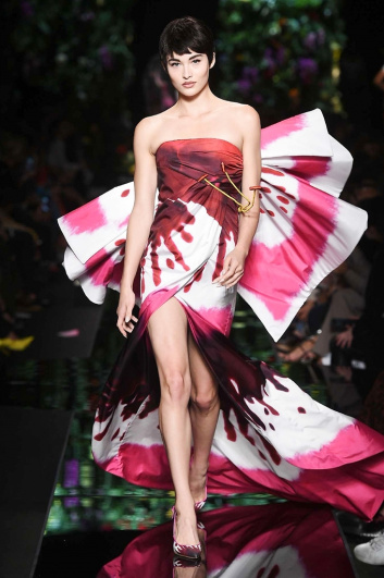 Fotoservizio/SS 2018/WOMEN/MOSCHINO/DP2/7