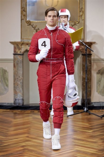 Fotoservizio/FW 2012-2013/MEN/MONCLER GAMME BLEU/D1/4