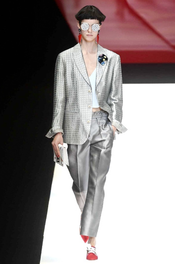 Fotoservizio/SS 2018/WOMEN/GIORGIO ARMANI/DP2/4