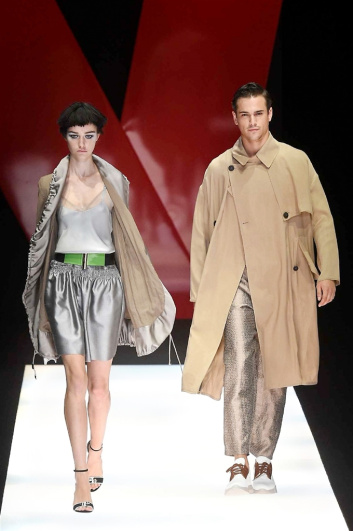Fotoservizio/SS 2018/WOMEN/GIORGIO ARMANI/DP2/2