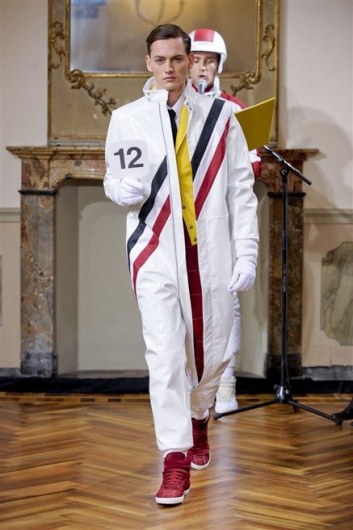 Fotoservizio/FW 2012-2013/MEN/MONCLER GAMME BLEU/D1/12