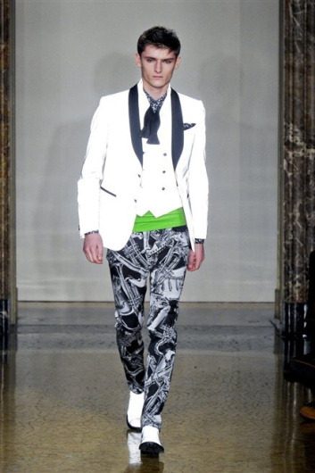 Fotoservizio/FW 2012-2013/MEN/MOSCHINO/D1/37