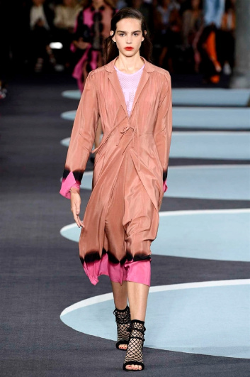 Fotoservizio/SS 2018/WOMEN/MARCO DE VINCENZO/DP2/5