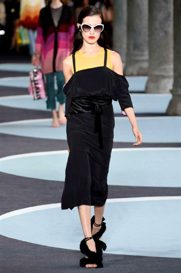 Fotoservizio/SS 2018/WOMEN/MARCO DE VINCENZO/DP2/8