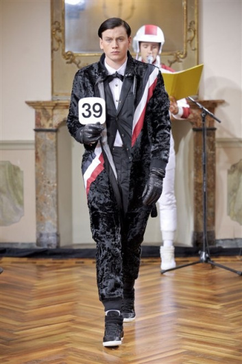 Fotoservizio/FW 2012-2013/MEN/MONCLER GAMME BLEU/D1/39