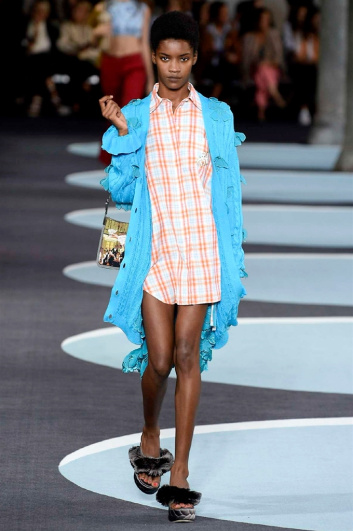 Fotoservizio/SS 2018/WOMEN/MARCO DE VINCENZO/DP2/5