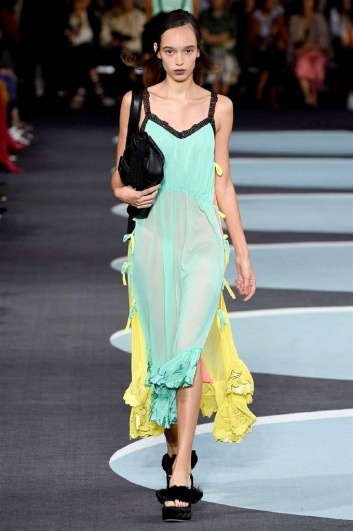 Fotoservizio/SS 2018/WOMEN/MARCO DE VINCENZO/DP2/5