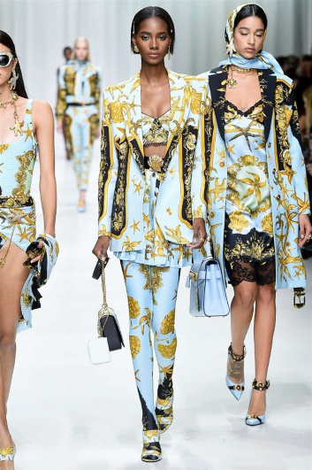 Fotoservizio/SS 2018/WOMEN/VERSACE/DP2/1