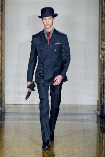 Fotoservizio/FW 2012-2013/MEN/MOSCHINO/D1/16