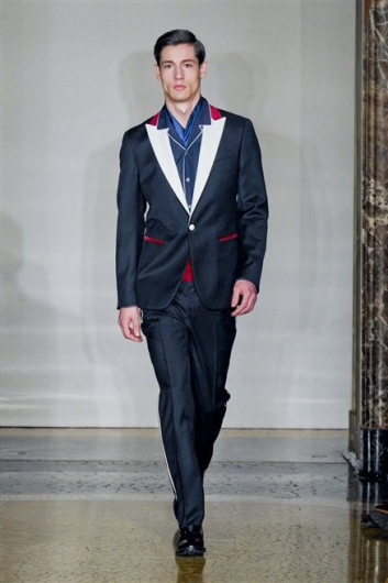 Fotoservizio/FW 2012-2013/MEN/MOSCHINO/D1/23