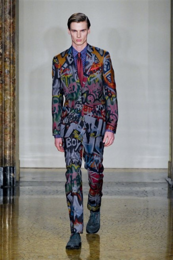 Fotoservizio/FW 2012-2013/MEN/MOSCHINO/D1/25