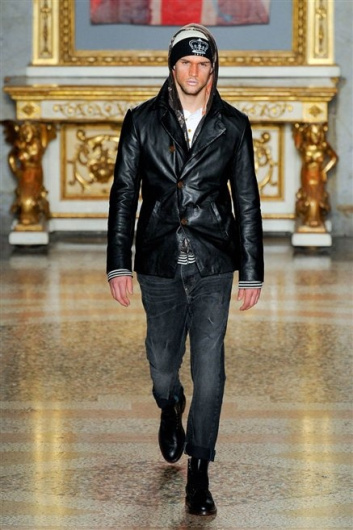 Fotoservizio/FW 2012-2013/MEN/VIVIENNE WESTWOOD/D1/1