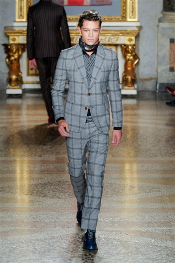 Fotoservizio/FW 2012-2013/MEN/VIVIENNE WESTWOOD/D1/19